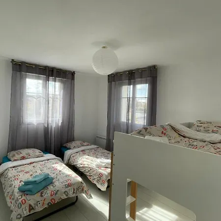 Duplex A 5min De Disney. *